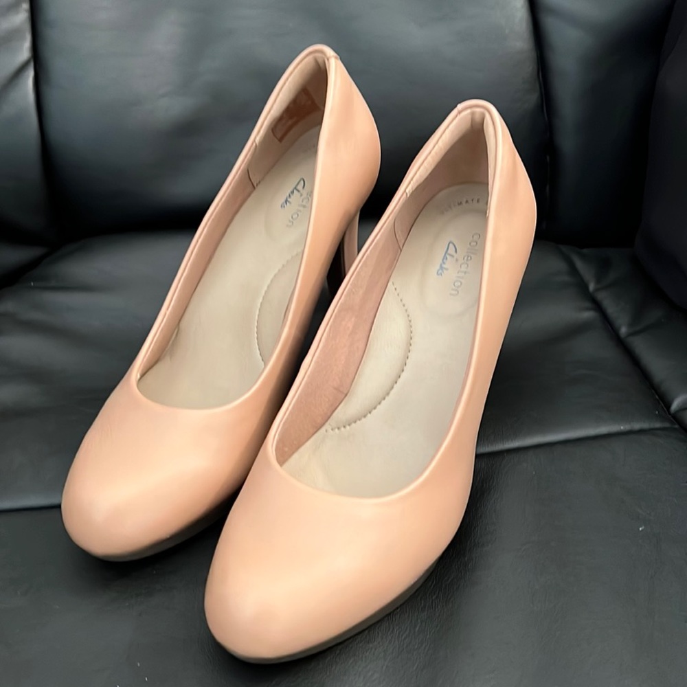 Clarks Praline Adriel Viola Leather Pumps